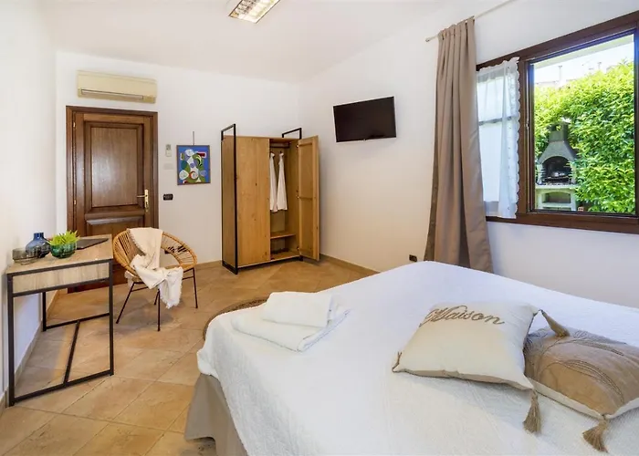 La Maison D'anna Maria - Lt - Pms Casevacanze Homestay Olbia